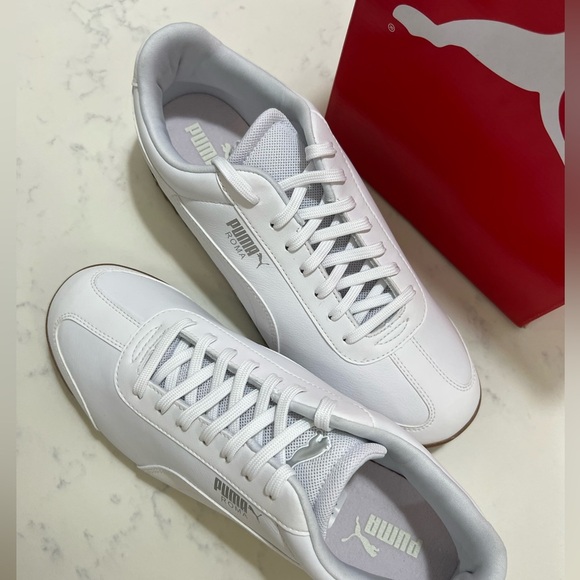 Puma White Sneakers with Comfort and Style - Picture 7 of 8
